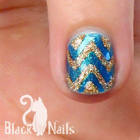 Easy Gold and Teal Glitter Chevron Nails Close Up
